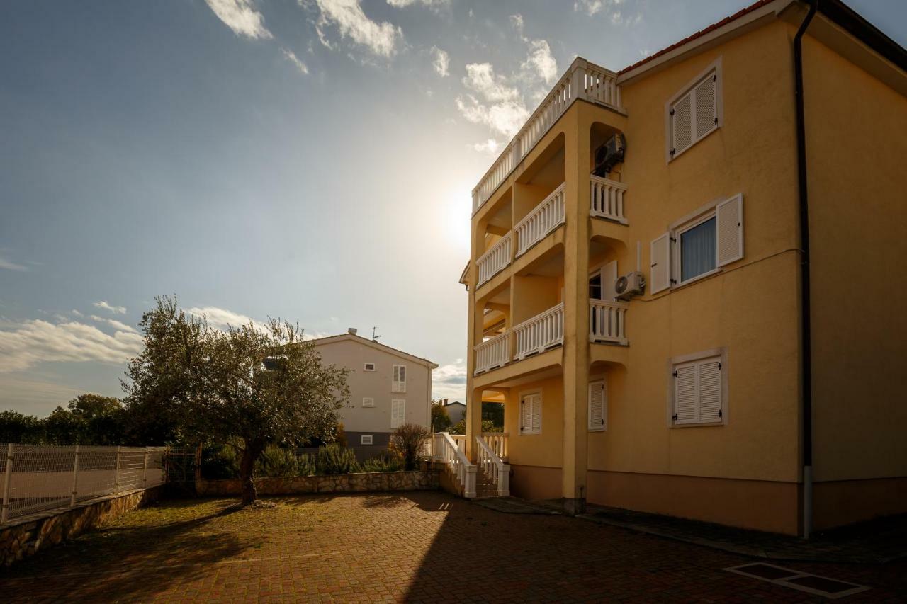 Apartment Josephine 2 Malinska Eksteriør billede